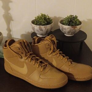 Nike Men's Brown High-Top Sneakers